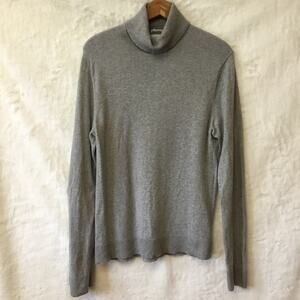 Abercrombie & Fitch Light Gray Cashmere-Blend Turtleneck Sweater